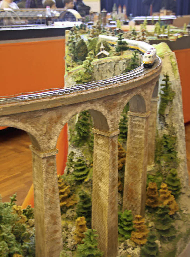 Eisenbahnromantik in Miniaturformat - Badische Zeitung