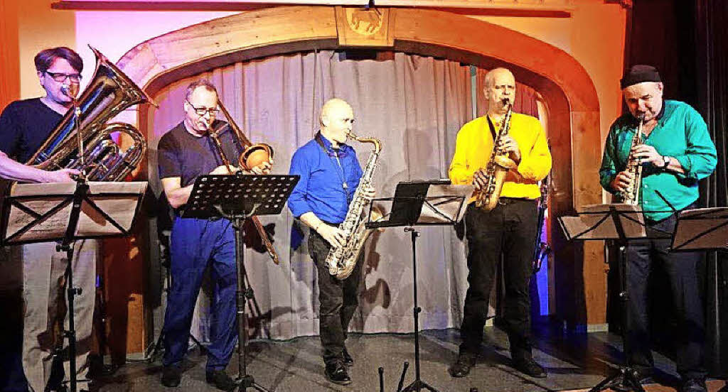 Ein Walzer verquickt sich mit einem bulgarischen Hochzeitstanz - Badische Zeitung