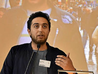 Wie ein syrischer Youtuber mit Deutschland-Klischees spielt Wie ein syrischer Youtuber mit Deutschland-Klischees spielt