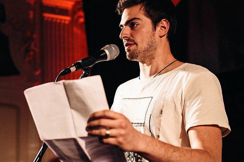 Jonathan Löffelbein (25) ist Slam-Poet und Autor („Besucher: eine unzuverlässige Erzählung“, erschienen bei kladdebuchverlag). (Foto: Marvin Ruppert) Jonathan Löffelbein (25) ist Slam-Poet und Autor („Besucher: eine unzuverlässige Erzählung“, erschienen bei kladdebuchverlag). (Foto: Marvin Ruppert)