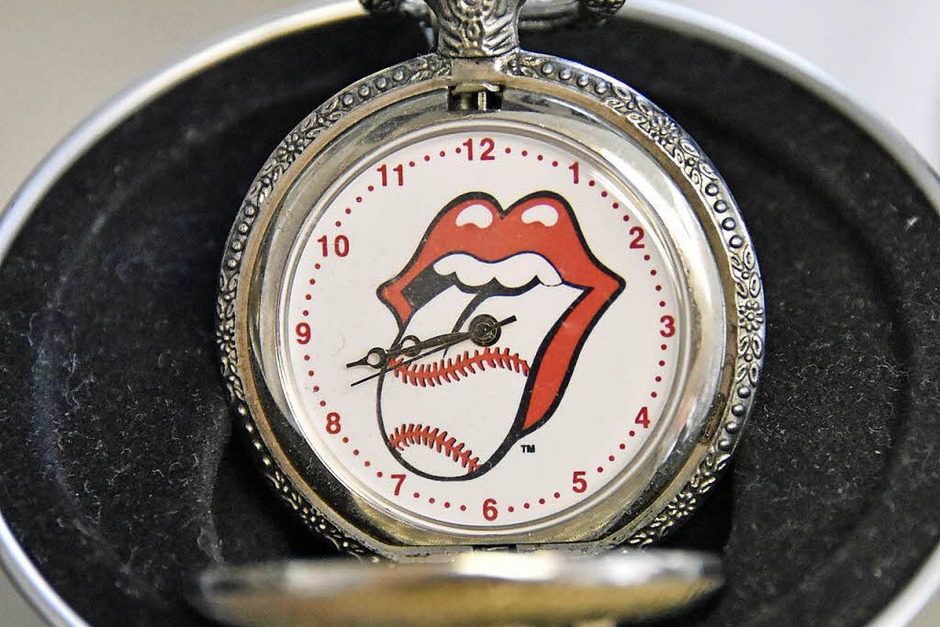 „Time Is On My Side“: Stones-Uhr, die Zunge im Baseball-Design (Foto: Michael Bamberger) „Time Is On My Side“: Stones-Uhr, die Zunge im Baseball-Design (Foto: Michael Bamberger)