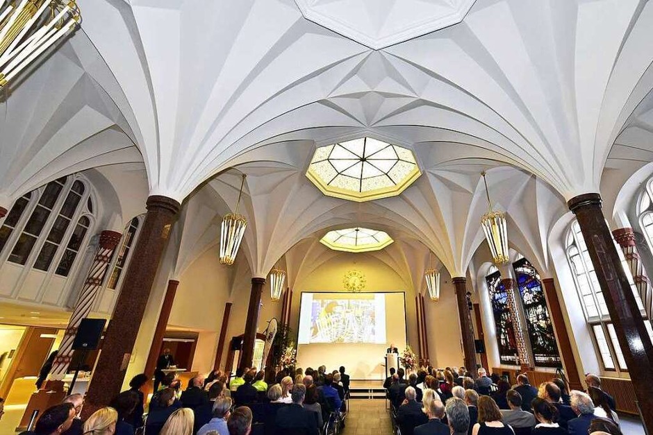 Preisverleihung in der Meckelhalle der Sparkasse Freiburg (Foto: Thomas Kunz) Preisverleihung in der Meckelhalle der Sparkasse Freiburg (Foto: Thomas Kunz)