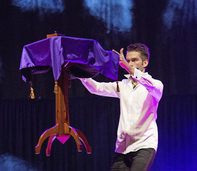 "The Magic Man" Willi Auerbach in Denzlingen "The Magic Man" Willi Auerbach in Denzlingen