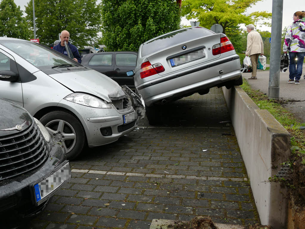 Bad Krozingen: Unfall: 89-Jähriger verliert in Bad Krozingen ... - Badische Zeitung