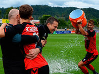 Fotos: SC Freiburg II feiert den Aufstieg in die Regionalliga Fotos: SC Freiburg II feiert den Aufstieg in die Regionalliga