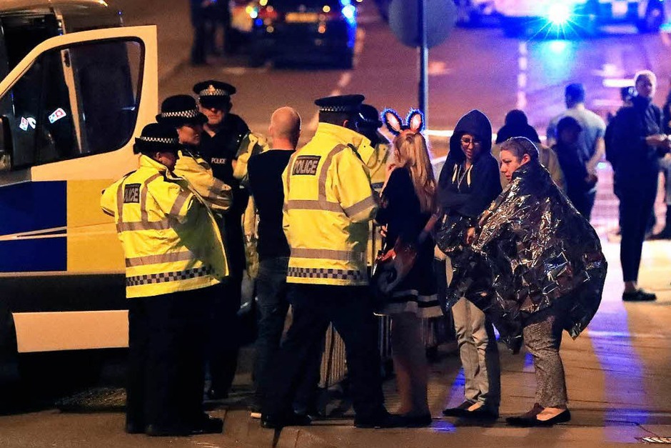 Bei einem Konzert des US-Popsternchens Ariana Grande in Manchester gab es eine Explosion mit vielen Toten. (Foto: dpa) Bei einem Konzert des US-Popsternchens Ariana Grande in Manchester gab es eine Explosion mit vielen Toten. (Foto: dpa)