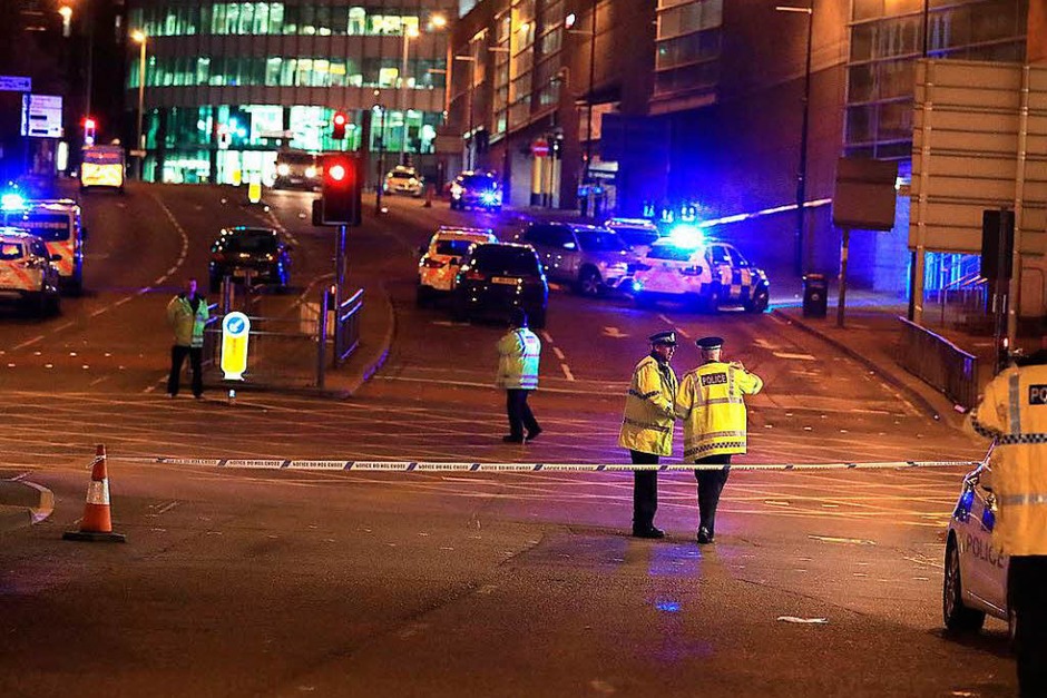 Bei einem Konzert des US-Popsternchens Ariana Grande in Manchester gab es eine Explosion mit vielen Toten. (Foto: dpa) Bei einem Konzert des US-Popsternchens Ariana Grande in Manchester gab es eine Explosion mit vielen Toten. (Foto: dpa)