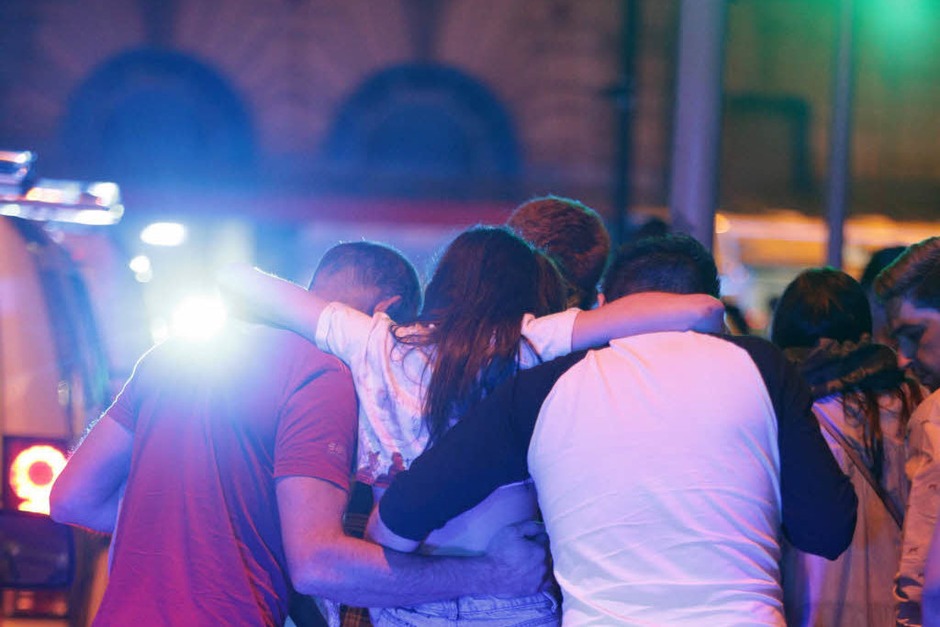 Bei einem Konzert des US-Popsternchens Ariana Grande in Manchester gab es eine Explosion mit vielen Toten. (Foto: dpa) Bei einem Konzert des US-Popsternchens Ariana Grande in Manchester gab es eine Explosion mit vielen Toten. (Foto: dpa)