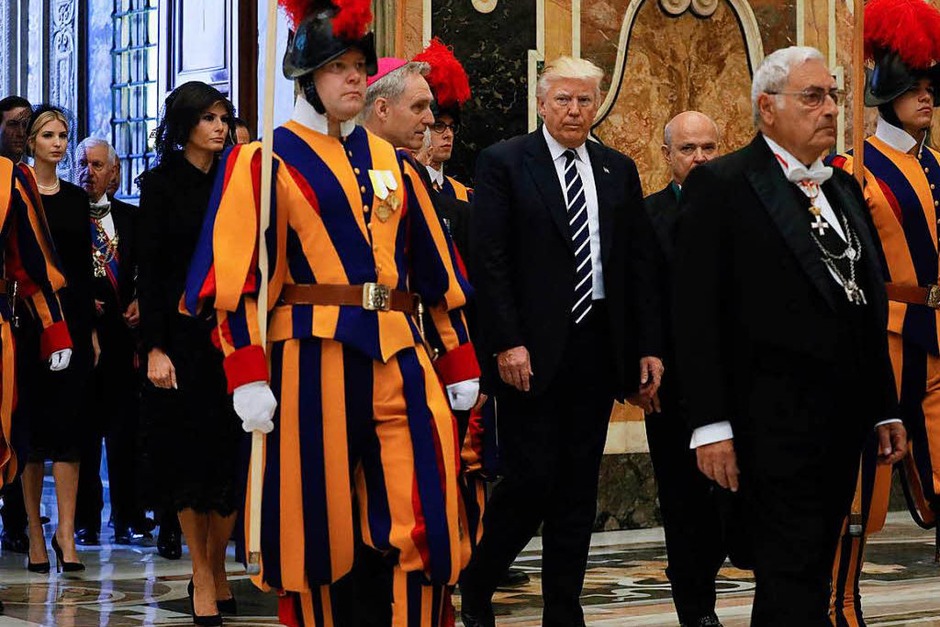 Papst Franziskus hat US-Präsident Donald Trump und seiner Familie am Mittwoch zu einer Privataudienz empfangen. (Foto: dpa) Papst Franziskus hat US-Präsident Donald Trump und seiner Familie am Mittwoch zu einer Privataudienz empfangen. (Foto: dpa)