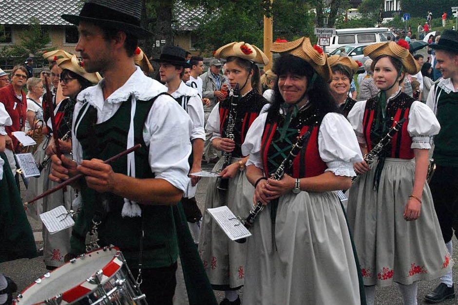 33 Gruppen beteiligten sich am Festumzug in Urberg. (Foto: Karin Stöckl-Steinebrunner) 33 Gruppen beteiligten sich am Festumzug in Urberg. (Foto: Karin Stöckl-Steinebrunner)