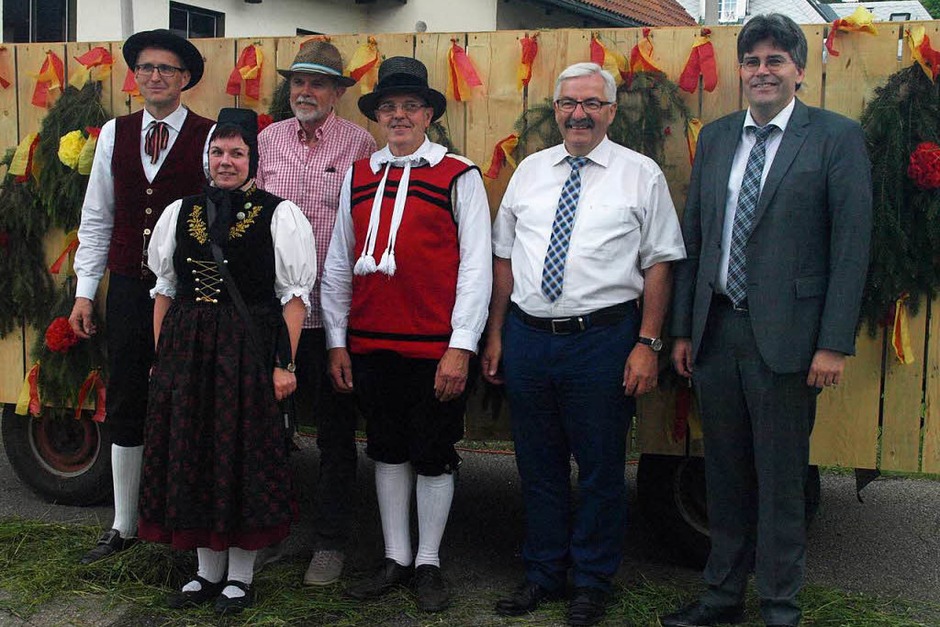 33 Gruppen beteiligten sich am Festumzug in Urberg. (Foto: Karin Stöckl-Steinebrunner) 33 Gruppen beteiligten sich am Festumzug in Urberg. (Foto: Karin Stöckl-Steinebrunner)