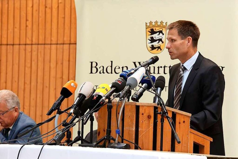 Pressekonferenz der Polizei in der Endinger Stadthalle (Foto: Hans-Peter Ziesmer) Pressekonferenz der Polizei in der Endinger Stadthalle (Foto: Hans-Peter Ziesmer)