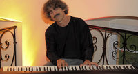 Ein Künstler, der seine Musik lebt Ein Künstler, der seine Musik lebt
