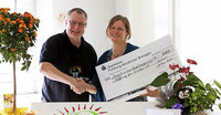 Zum Arbeitsjubiläum Spenden gesammelt Zum Arbeitsjubiläum Spenden gesammelt