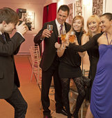 Partyfotos: Persönlichkeitsrecht wird dem Showeffekt geopfert Partyfotos: Persönlichkeitsrecht wird dem Showeffekt geopfert