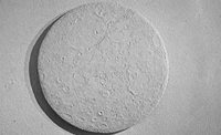 Zwischen Universum und Makrostruktur Zwischen Universum und Makrostruktur
