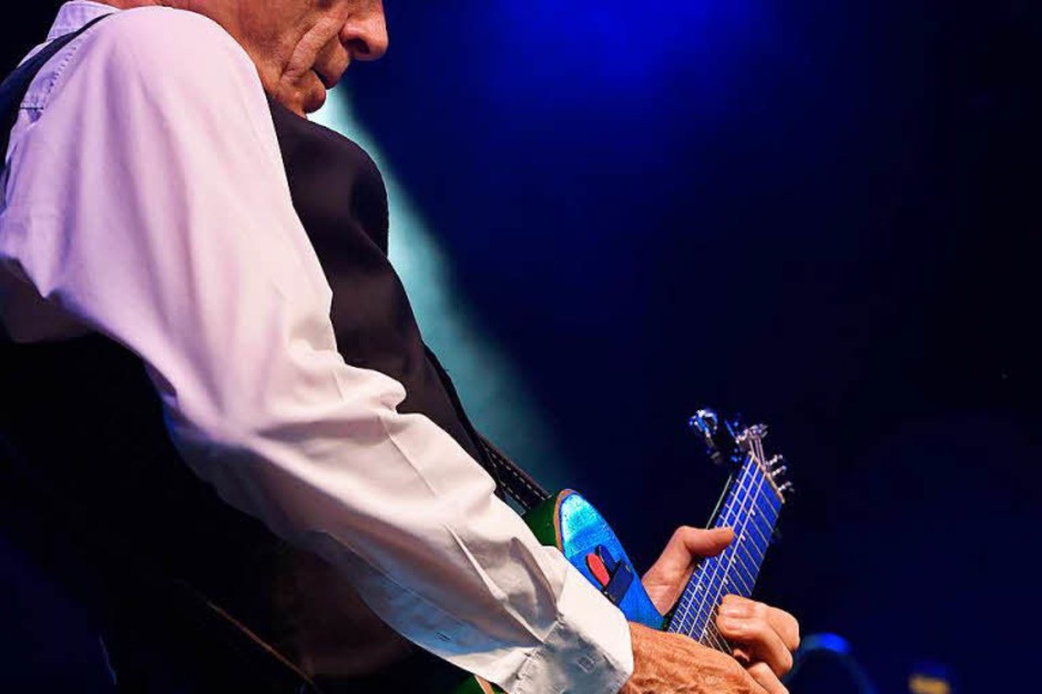 Status Quo rockten beim Sommersound-Festival den Schopfheimer Marktplatz. Vorgruppe war One Way Train aus Teningen. (Foto: Wolfgang Scheu) Status Quo rockten beim Sommersound-Festival den Schopfheimer Marktplatz. Vorgruppe war One Way Train aus Teningen. (Foto: Wolfgang Scheu)