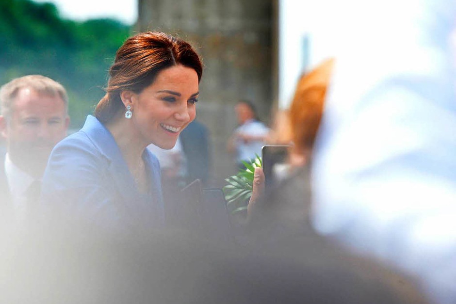 Der erste Deutschlandbesuch von Prinz William mit Frau und Kindern. (Foto: dpa) Der erste Deutschlandbesuch von Prinz William mit Frau und Kindern. (Foto: dpa)
