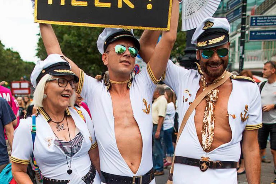 Christopher Street Day 2017 in Berlin (Foto: dpa) Christopher Street Day 2017 in Berlin (Foto: dpa)