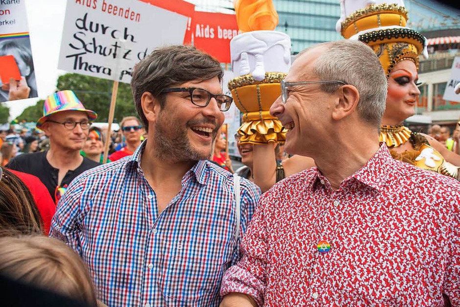 Christopher Street Day 2017 in Berlin (Foto: dpa) Christopher Street Day 2017 in Berlin (Foto: dpa)