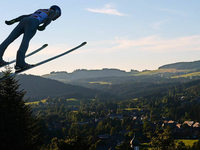 5000 Fans feiern ein Skisprung-Fest in Hinterzarten 5000 Fans feiern ein Skisprung-Fest in Hinterzarten