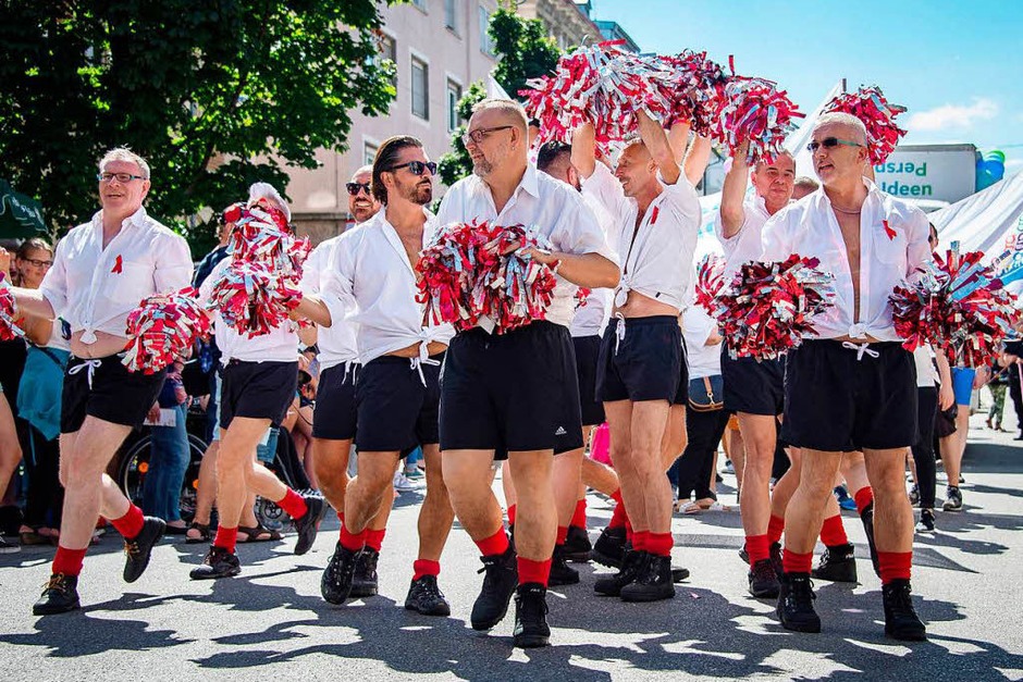 Christopher Street Day (CSD) 2017 in Stuttgart (Foto: dpa) Christopher Street Day (CSD) 2017 in Stuttgart (Foto: dpa)