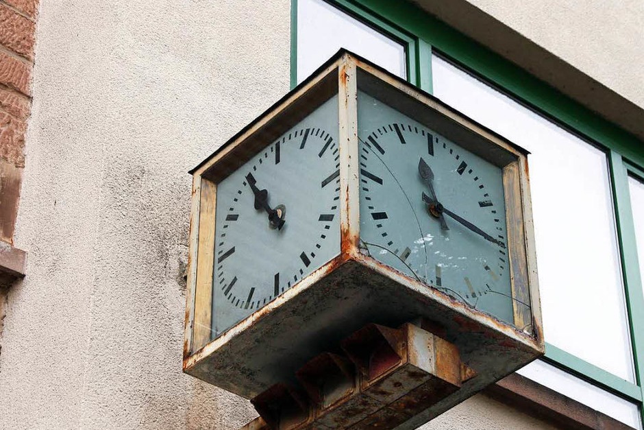 … die Zeit auf dem Areal scheint nur manchmal stehengeblieben zu sein. (Foto: Heidi Foessel) … die Zeit auf dem Areal scheint nur manchmal stehengeblieben zu sein. (Foto: Heidi Foessel)