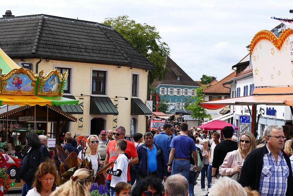 Die erste BZ Food Truck Meile in Bad Krozingen stieß auf eine riesige Resonanz. (Foto: Susanne Müller) Die erste BZ Food Truck Meile in Bad Krozingen stieß auf eine riesige Resonanz. (Foto: Susanne Müller)