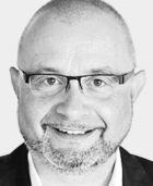 UNTERM STRICH: Ein Tusch in Fis-Dur UNTERM STRICH: Ein Tusch in Fis-Dur
