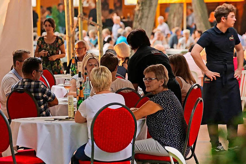 Impressionen vom Breisacher Weinfest (Foto: Hans-Peter Ziesmer) Impressionen vom Breisacher Weinfest (Foto: Hans-Peter Ziesmer)
