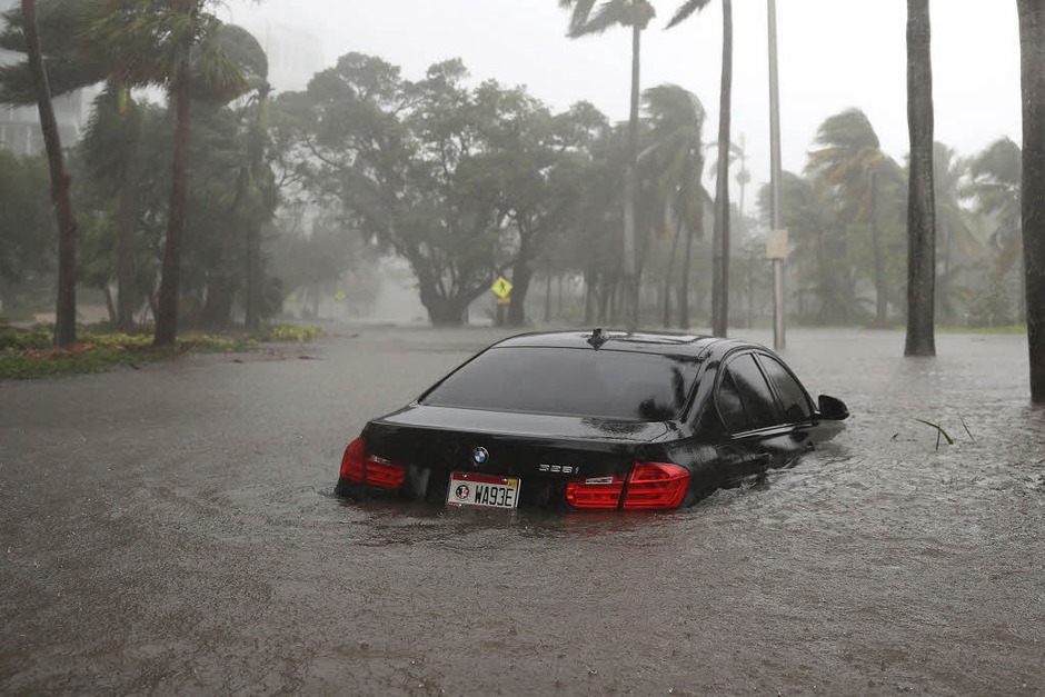 Hurrikan "Irma" stürmt mit voller Wucht durch Florida (Foto: AFP) Hurrikan "Irma" stürmt mit voller Wucht durch Florida (Foto: AFP)