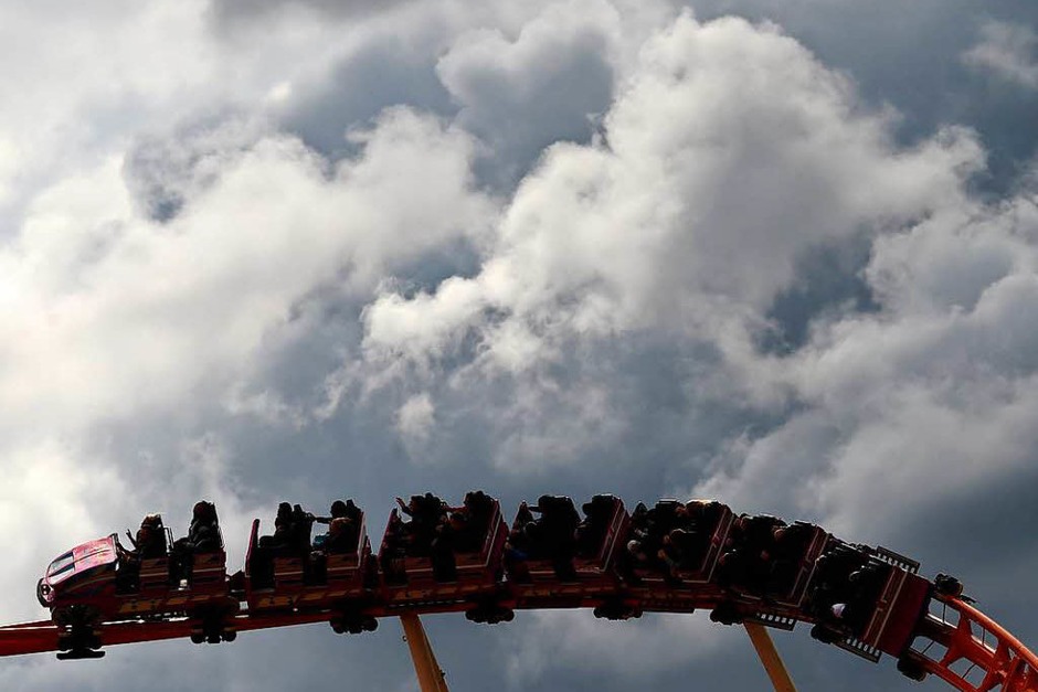 Im München ist wieder Oktoberfest. Der Start war in diesem Jahr reichlich verregnet – der guten Laune tat das keinen Abbruch. Auch die hohen Sicherheitsvorkehrungen nicht. (Foto: AFP) Im München ist wieder Oktoberfest. Der Start war in diesem Jahr reichlich verregnet – der guten Laune tat das keinen Abbruch. Auch die hohen Sicherheitsvorkehrungen nicht. (Foto: AFP)