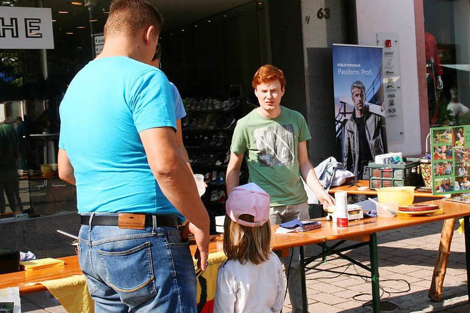 Viel geboten war beim Herbstmarkt und verkaufsoffen Sonntag des Schopfheimer Gewerbevereins (Foto: Marlies Jung-Knoblich) Viel geboten war beim Herbstmarkt und verkaufsoffen Sonntag des Schopfheimer Gewerbevereins (Foto: Marlies Jung-Knoblich)