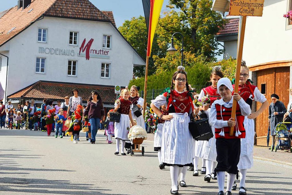 Farbenprächtig war der traditionelle Umzug zum Erntedank am Sonntag in Görwihl. Farbenprächtig war der traditionelle Umzug zum Erntedank am Sonntag in Görwihl.