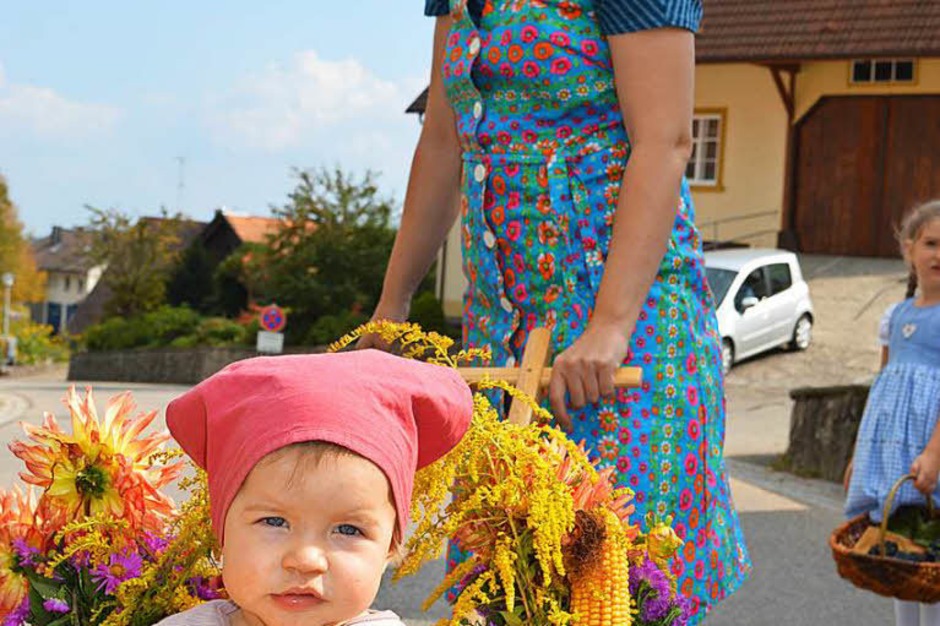 Farbenprächtig war der traditionelle Umzug zum Erntedank am Sonntag in Görwihl. Farbenprächtig war der traditionelle Umzug zum Erntedank am Sonntag in Görwihl.