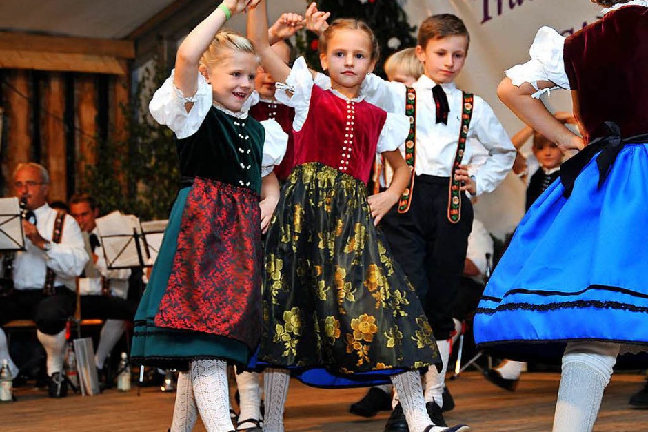 Der Heimatabend zum Almabtrieb begeisterte Urlauber und Einheimischen gleichermaßen. (Foto: Horst Dauenhauer) Der Heimatabend zum Almabtrieb begeisterte Urlauber und Einheimischen gleichermaßen. (Foto: Horst Dauenhauer)