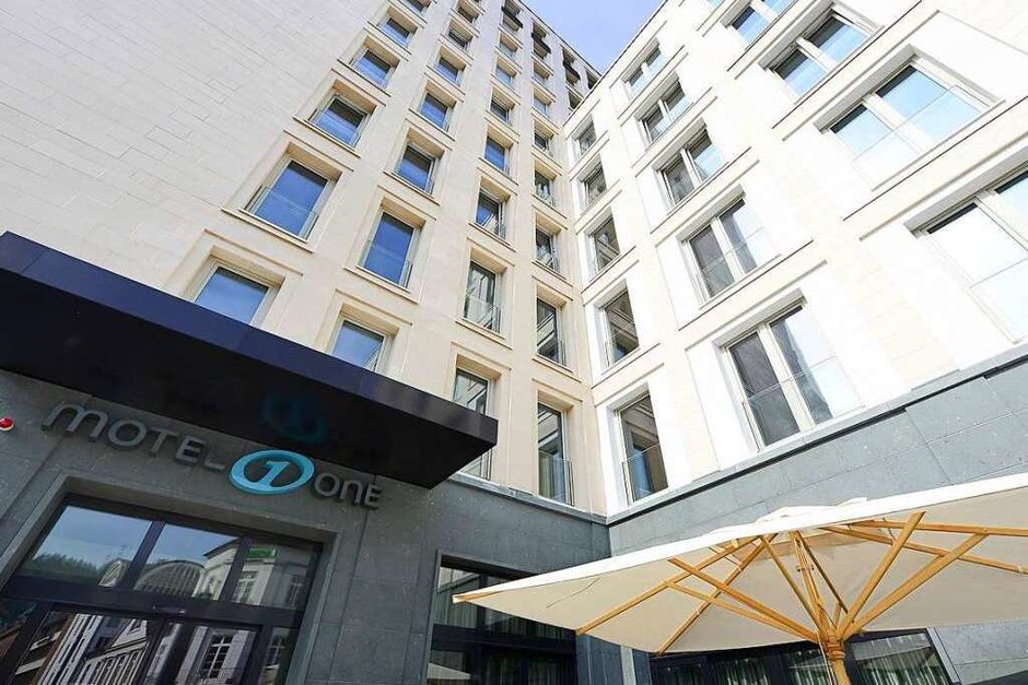 Impressionen vom BZ-hautnah-Rundgang durch das neue Motel One am Siegesdenkmal (Foto: Ingo Schneider) Impressionen vom BZ-hautnah-Rundgang durch das neue Motel One am Siegesdenkmal (Foto: Ingo Schneider)