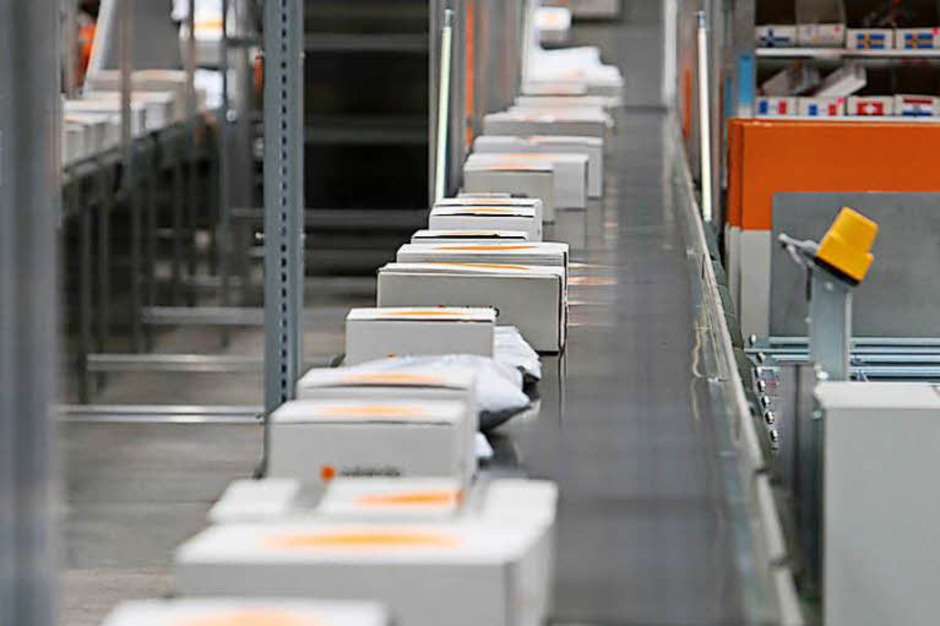 Zalando in Lahr: Bilder vom Tag der offiziellen Eröffnung des neuen Logistikzentrums. (Foto: Christoph Breithaupt) Zalando in Lahr: Bilder vom Tag der offiziellen Eröffnung des neuen Logistikzentrums. (Foto: Christoph Breithaupt)