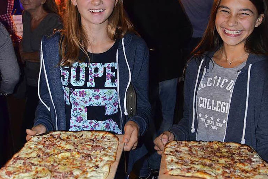 Was natürlich bestens zu einem Glas Wein passt: ein frisch gebackener Zwiebel- oder Speckkuchen (Foto: hrö) Was natürlich bestens zu einem Glas Wein passt: ein frisch gebackener Zwiebel- oder Speckkuchen (Foto: hrö)