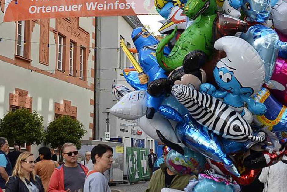 Das Ortenauer Weinfest in Offenburg: beliebt bei Alt und Jung. (Foto: hrö) Das Ortenauer Weinfest in Offenburg: beliebt bei Alt und Jung. (Foto: hrö)