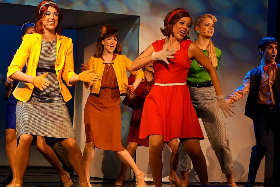 Turbulenter Flug: Das Musical "Happy Landing" im Gloria-Theater (Foto: Roswitha Frey) Turbulenter Flug: Das Musical "Happy Landing" im Gloria-Theater (Foto: Roswitha Frey)