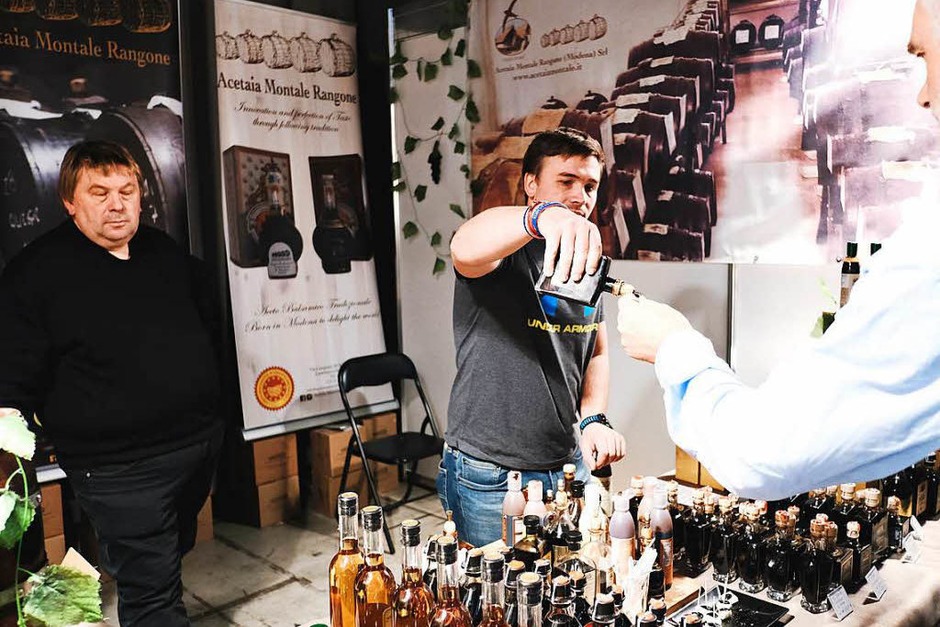 Die Genussmesse Plaza Culinaria in Freiburg bietet kulinarische Köstlichkeiten. (Foto: Miroslav Dakov) Die Genussmesse Plaza Culinaria in Freiburg bietet kulinarische Köstlichkeiten. (Foto: Miroslav Dakov)