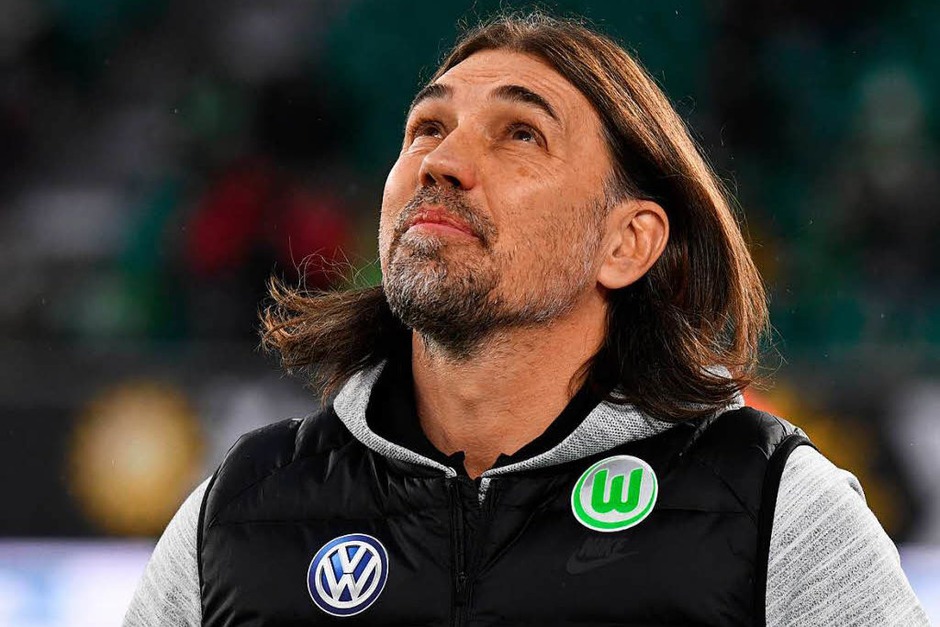 Göttlicher Beistand? Martin Schmidt vom VfL Wolfsburg wollte nach sieben Remis in Folge gewinnen. (Foto: dpa) Göttlicher Beistand? Martin Schmidt vom VfL Wolfsburg wollte nach sieben Remis in Folge gewinnen. (Foto: dpa)