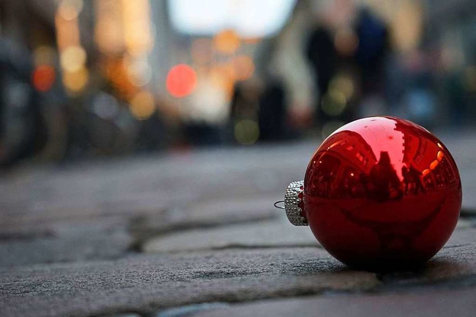 Stefan Voigt, einer der Gewinner vom BZ-Wettbewerb "Badens schönstes Foto", hat die weihnachtliche Stimmung in Freiburg eingefangen. (Foto: Stefan Voigt) Stefan Voigt, einer der Gewinner vom BZ-Wettbewerb "Badens schönstes Foto", hat die weihnachtliche Stimmung in Freiburg eingefangen. (Foto: Stefan Voigt)