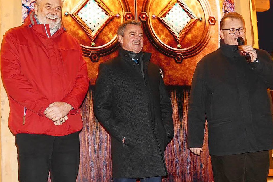 Bei der Eröffnung (von links): Markus Matz von der Kur und Bäder GmbH, Bad Krozingens Bürgermeister Volker Kieber und Gewerbeverbandsvorsitzender Peter Lob (Foto: Hans-Peter Müller) Bei der Eröffnung (von links): Markus Matz von der Kur und Bäder GmbH, Bad Krozingens Bürgermeister Volker Kieber und Gewerbeverbandsvorsitzender Peter Lob (Foto: Hans-Peter Müller)