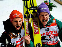 Skispringer Richard Freitag gewinnt vor Andreas Wellinger in Titisee-Neustadt Skispringer Richard Freitag gewinnt vor Andreas Wellinger in Titisee-Neustadt