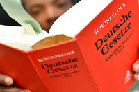 Bricht die Wirtschaft ohne offiziell gewählte Regierung ein? Bricht die Wirtschaft ohne offiziell gewählte Regierung ein?
