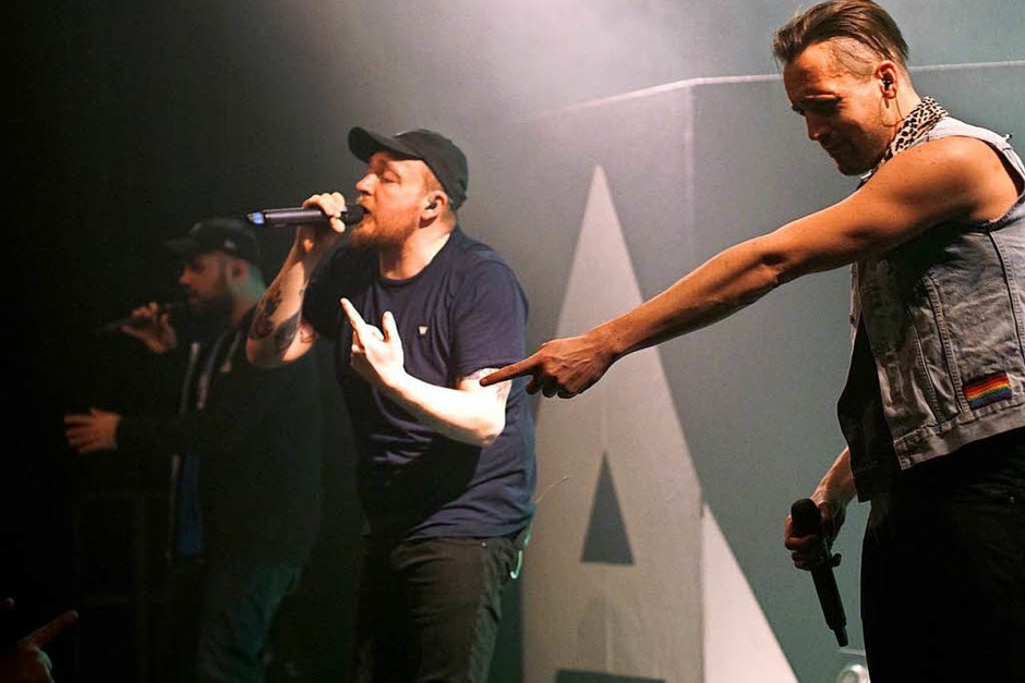 Loten die Grenzen des HipHop-Kosmos neu aus: Die Antilopen Gang. (Foto: Simon Langemann) Loten die Grenzen des HipHop-Kosmos neu aus: Die Antilopen Gang. (Foto: Simon Langemann)
