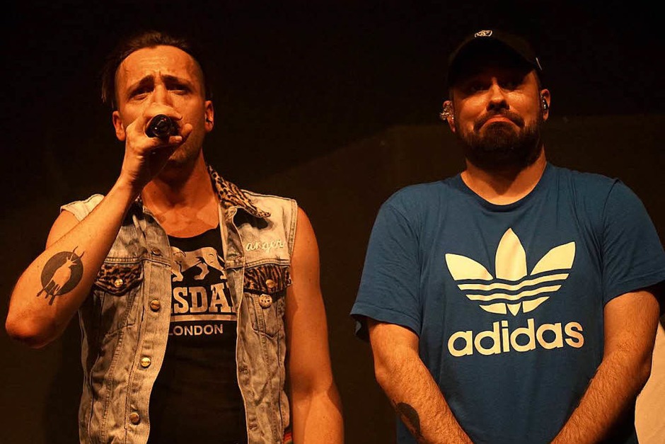 Loten die Grenzen des HipHop-Kosmos neu aus: Die Antilopen Gang. (Foto: Simon Langemann) Loten die Grenzen des HipHop-Kosmos neu aus: Die Antilopen Gang. (Foto: Simon Langemann)