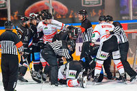EHC Freiburg muss gegen Nauheim bittere Pille schlucken EHC Freiburg muss gegen Nauheim bittere Pille schlucken